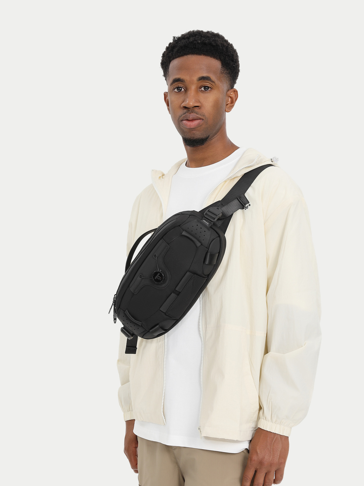 OZUKO Borsa a tracolla multifu - Tech Accessories Bag recensione e prezzo
